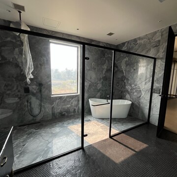 Bedroom in 5 BHK Villa at Chattarpur – for Rent