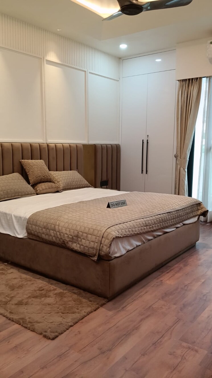 Bedroom, uninav-utopia 4 Bedroom 2650 Sq.Ft. Apartment In Morti Ghaziabad 8147790