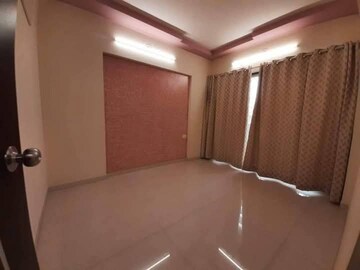 Room in 2 BHK Apartment at Rashmi Classic, Vasai East – for Sale