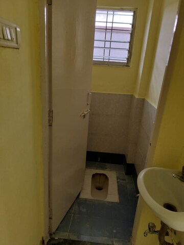 Bathroom in 1 BHK Apartment at Disha Apartment Aundh, Aundh – for Rent