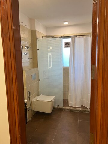 Bathroom in 4 BHK Builder Floor at Auram Floor, South City 2 – for Rent