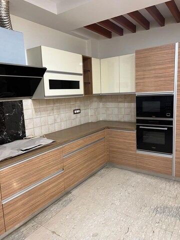 Kitchen in 4 BHK Builder Floor at Auram Floor, South City 2 – for Rent