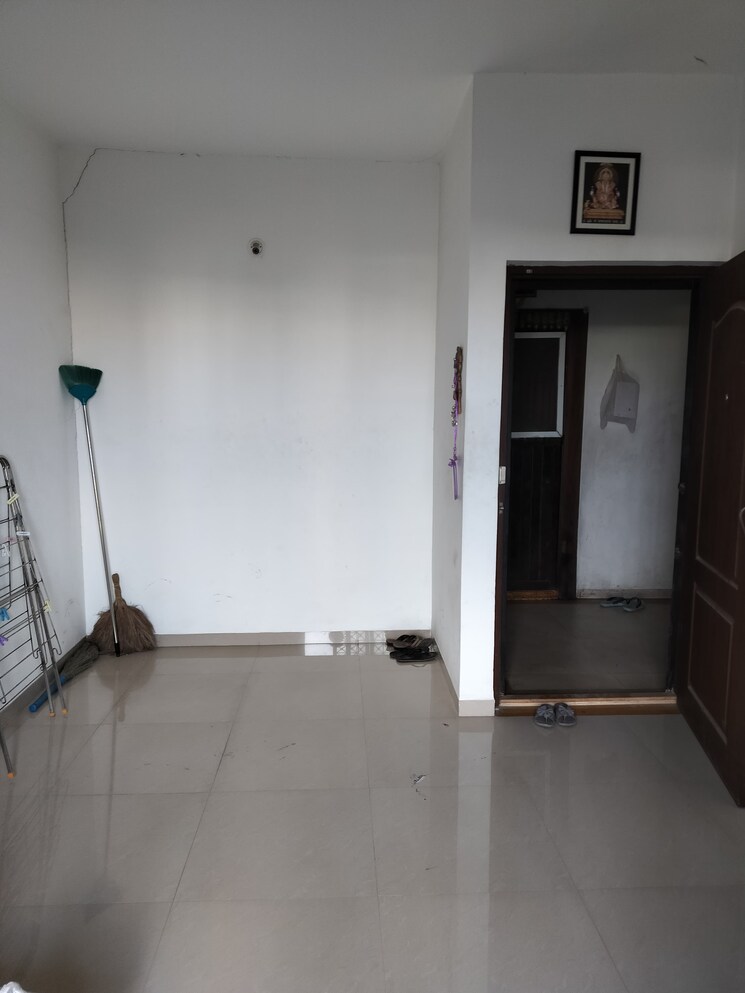 Bathroom, kumar-palmcrest 2 Bedroom 1000 Sq.Ft. Apartment In Pisoli Pune 8147941