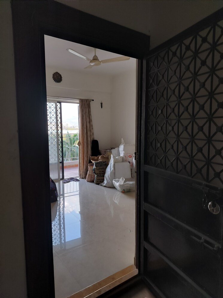 Bathroom, kumar-palmcrest 2 Bedroom 1000 Sq.Ft. Apartment In Pisoli Pune 8147941