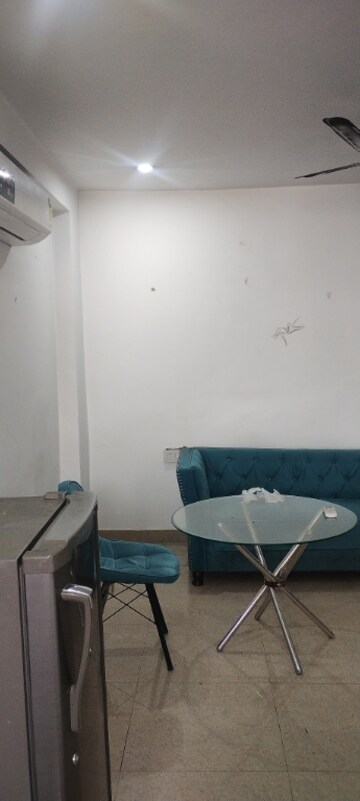 Master Bedroom in 1 BHK Builder Floor at Sector 54 – for Rent
