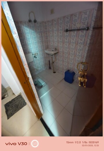 Bathroom in 2 BHK Independent House at Gomti Nagar – for Rent