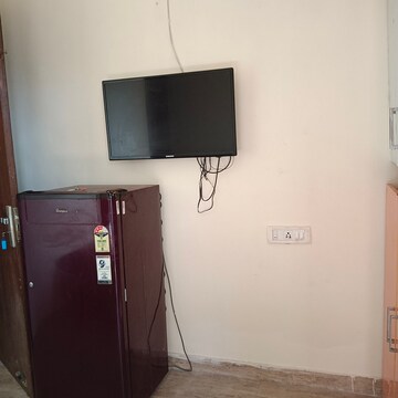 Furnished Amenities in 1 RK Builder Floor at Vip Road – for Rent
