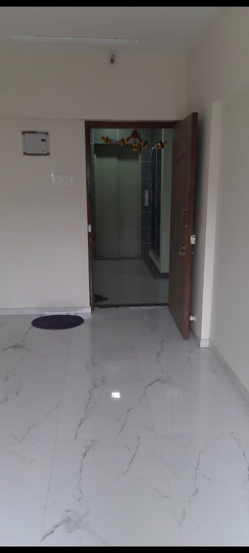 Bathroom in 1 BHK Apartment at Andheri East – for Rent