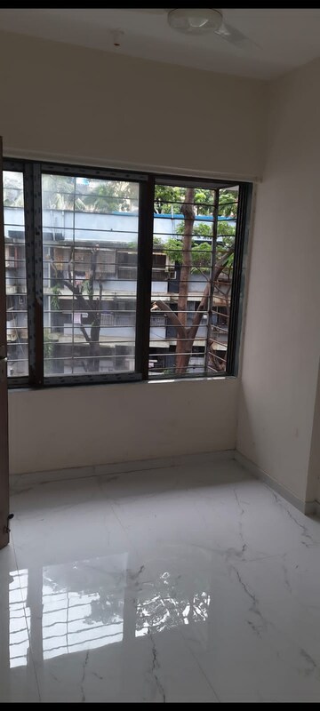 Room in 1 BHK Apartment at Andheri East – for Rent