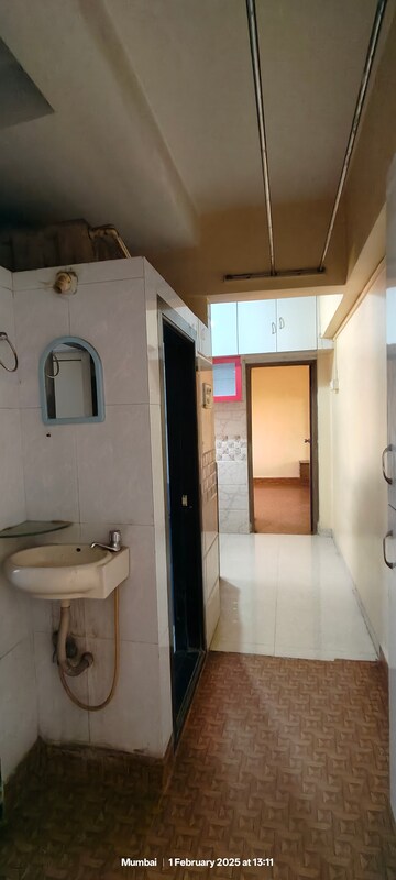 Bathroom in 1 BHK Apartment at Bhandup East – for Rent