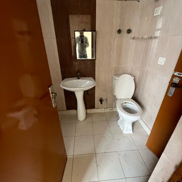 Bathroom in 3.5 BHK Apartment at Skytech Matrott, Sector 76 – for Rent