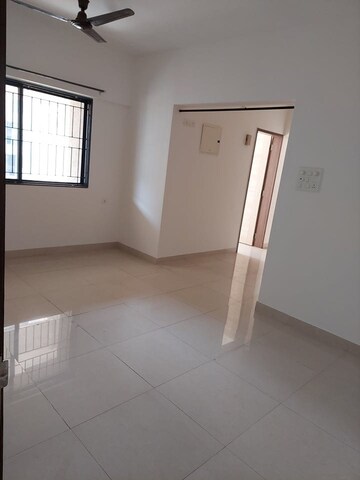 Room in 3.5 BHK Apartment at Mantra Sky Homes, Magarpatta City – for Sale