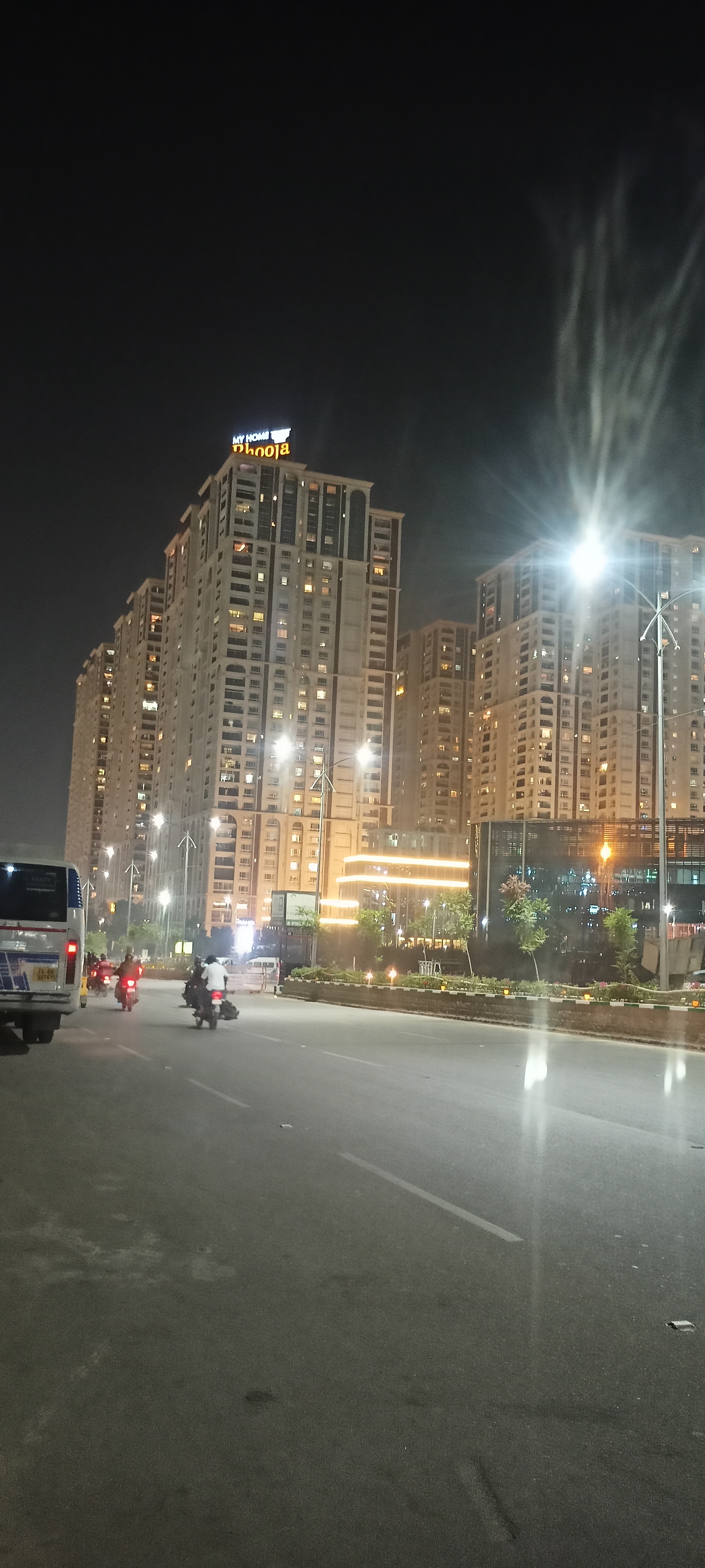 4 BHK + Pooja Room,Servant Room,Study Room Apartment For Sale in My Home Bhooja