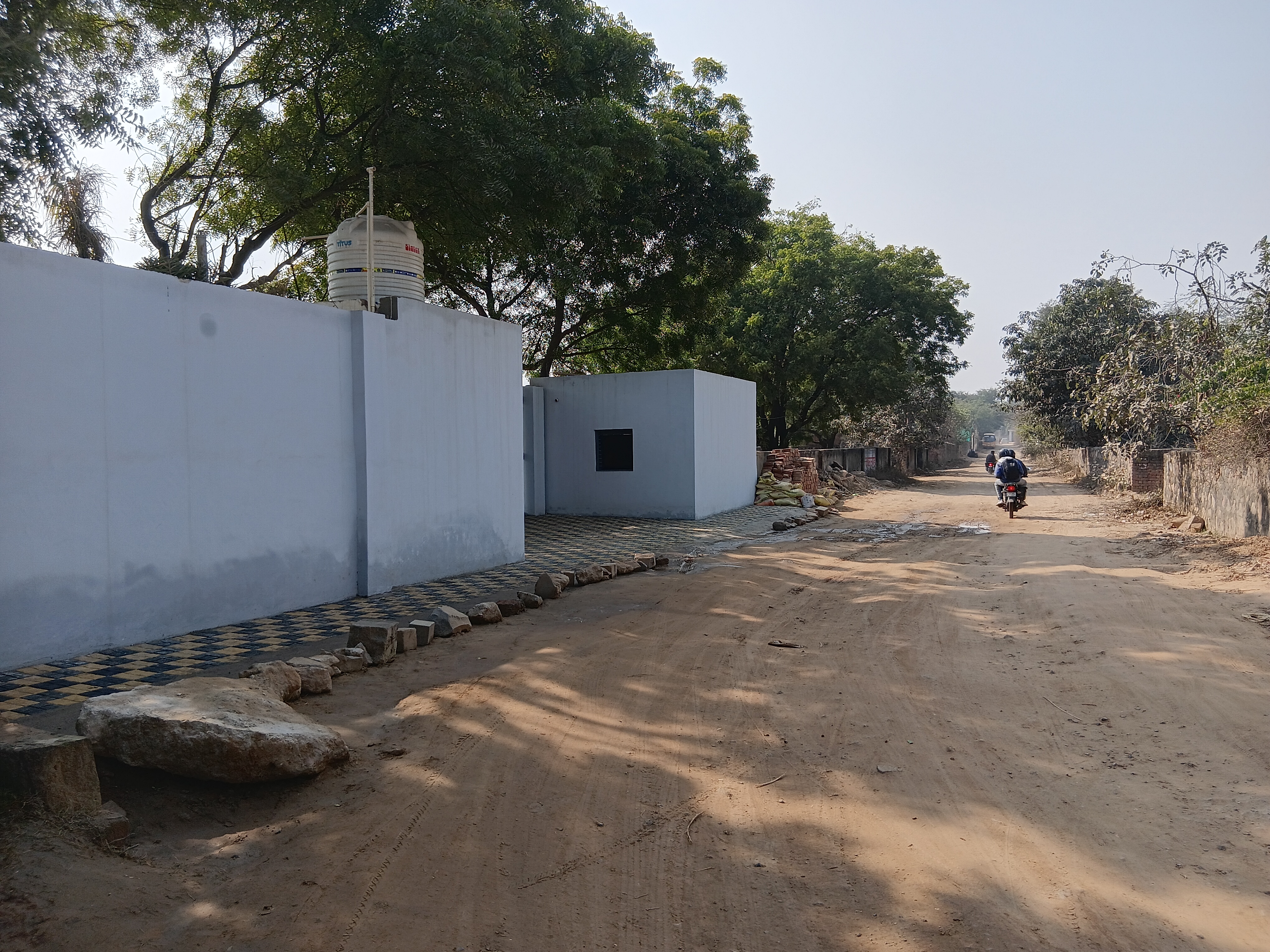 Plot For Sale in 63 Avenue 