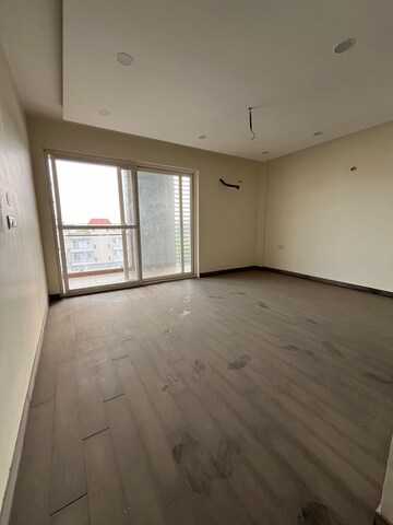 Room in 4 BHK Builder Floor at Sector 49 – for Sale