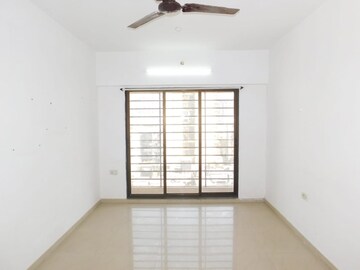 Room in 2 BHK Apartment at Divyam Heights, Andheri West – for Rent
