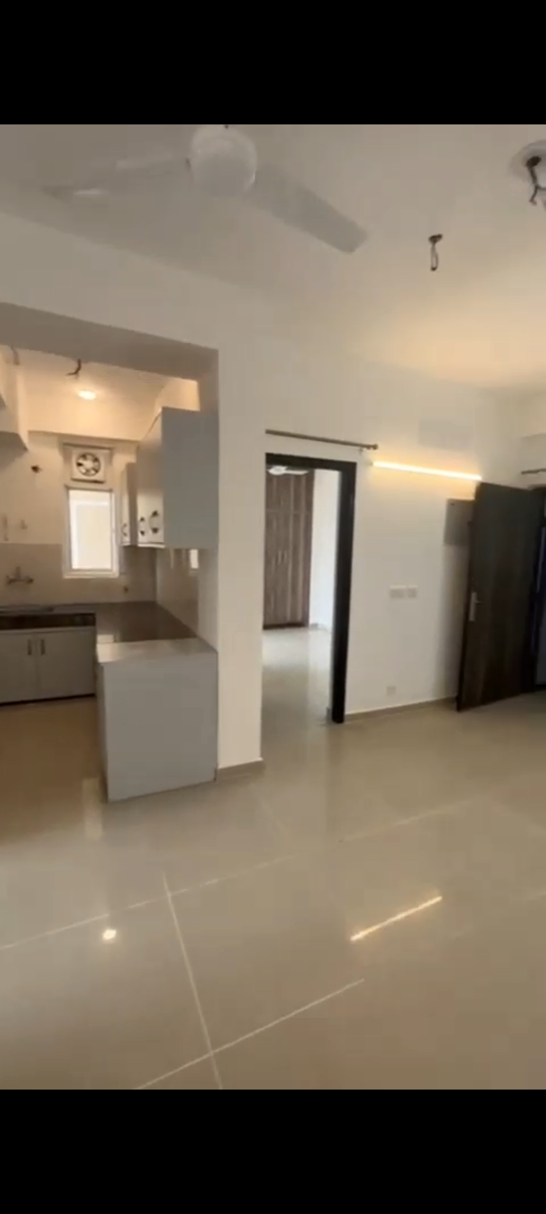 2 BHK Apartment For Sale in Ajnara Homes