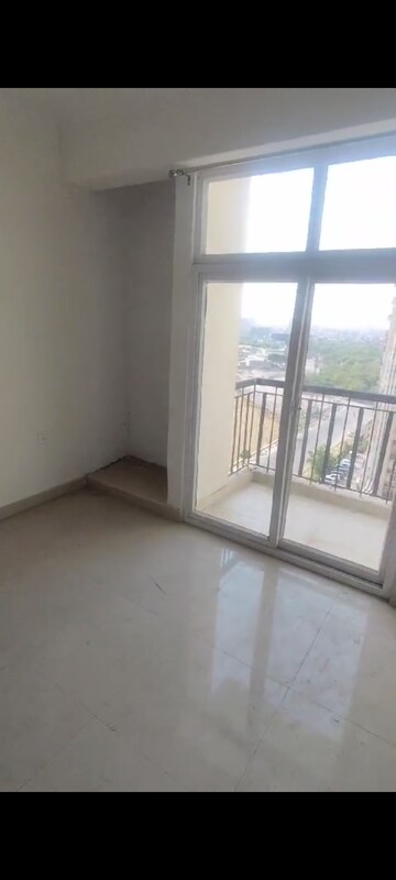 Room in 2 BHK Apartment at Ajnara Homes, Sector 16b Greater Noida – for Sale