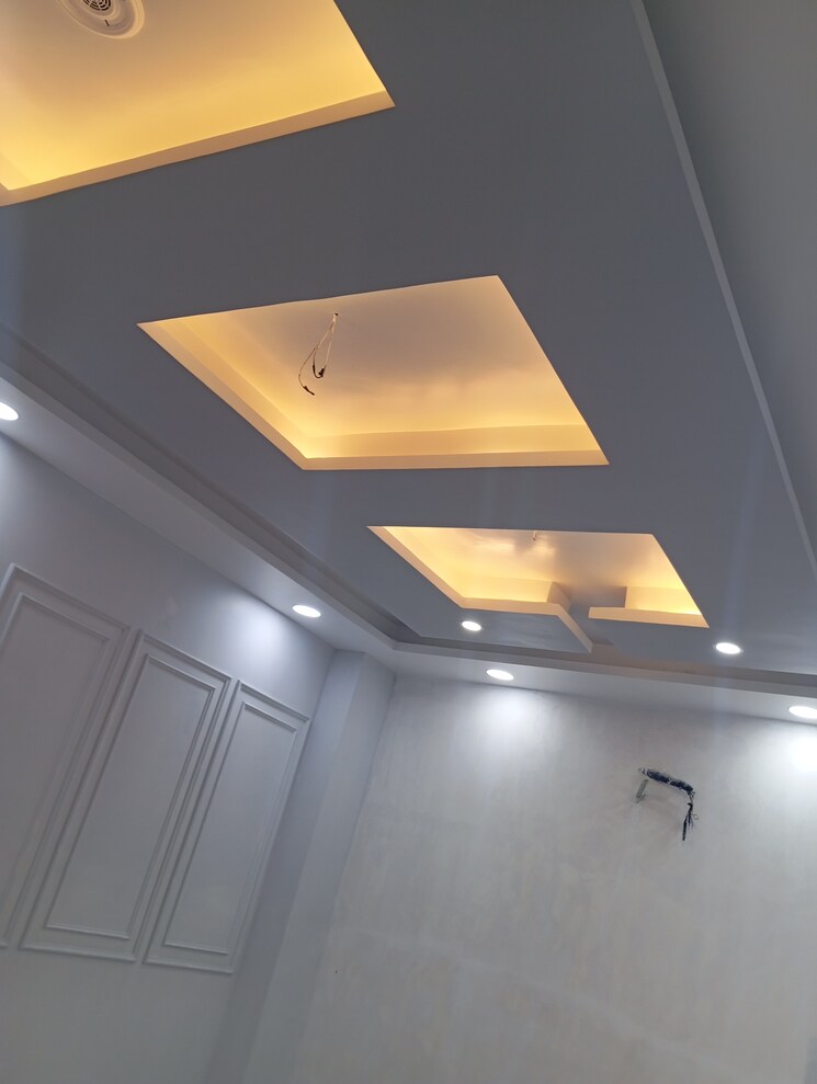 undefined, krishna nagar 2.5 Bedroom 110 Sq.Ft. Builder Floor In Krishna Nagar Delhi 8148363