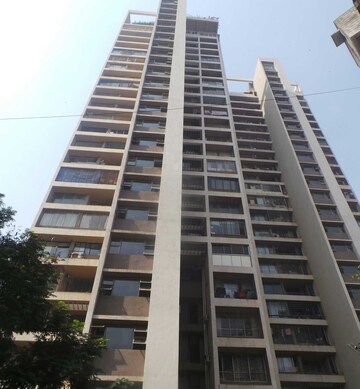 Staircase in 3 BHK Apartment at Siddhivinayak Horizon, Prabhadevi – for Sale