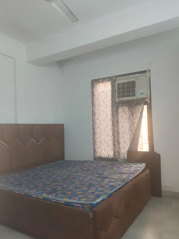 Bedroom in 2 BHK Builder Floor at Saket – for Rent