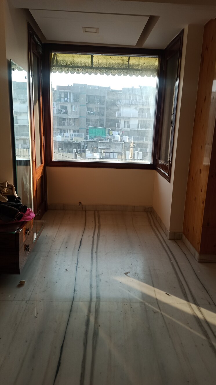 Other, vasant kunj 2 Bedroom 10000 Sq.Ft. Apartment In Vasant Kunj Delhi 8148401