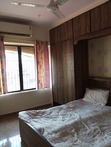 Bedroom in 2 BHK Apartment at Bandra West – for Rent