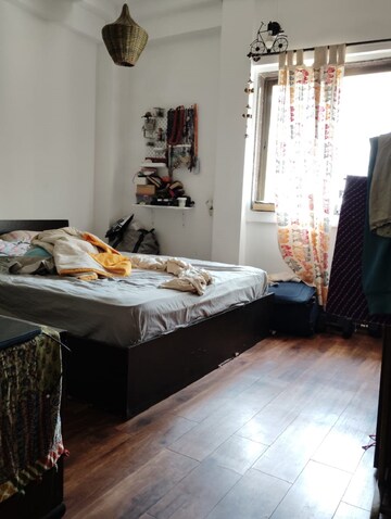 Bedroom in 2 BHK Apartment at Bandra West – for Rent