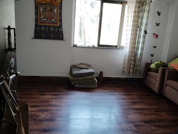 Room in 2 BHK Apartment at Bandra West – for Rent