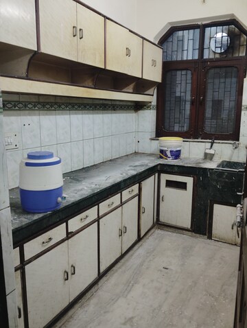 Kitchen in 2 BHK Builder Floor at Sector 16 – for Rent