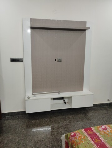 Room in 1 RK Builder Floor at Sector 16 – for Rent