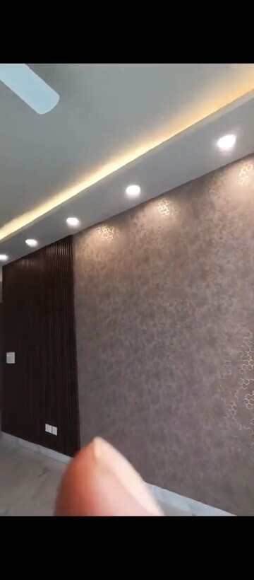 Furnished Amenities in 2 BHK Apartment at M3M Heights, Sector 65 – for Rent