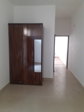 Room in 2.5 BHK Independent House at Sector 28 – for Rent