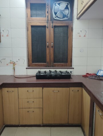 Kitchen in 1.5 BHK Builder Floor at Sector 16 – for Rent
