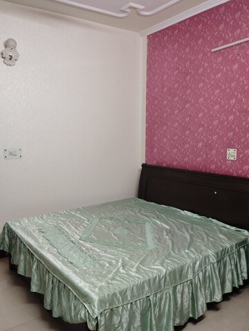 Bedroom in 1.5 BHK Builder Floor at Sector 16 – for Rent