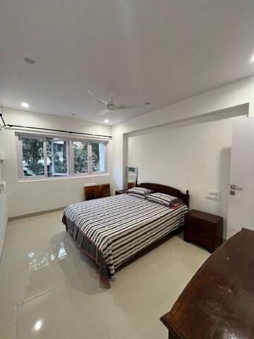 Bedroom in 2 BHK Apartment at Bandra West – for Rent
