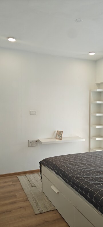 Furnished Amenities in 3 BHK Apartment at Andheri West – for Sale