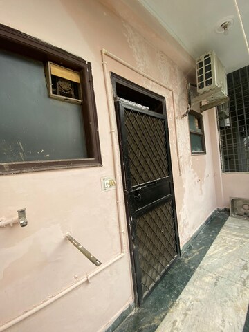 Balcony in 1 BHK Builder Floor at Ansal Sushant Lok I, Sector 43 – for Rent