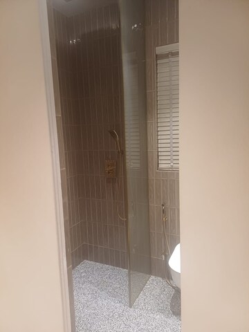 Bathroom in 3.5 BHK Apartment at Andheri West – for Sale