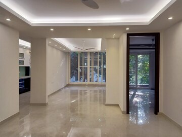 Room in 3 BHK Builder Floor at Ansal Sushant Lok I, Sector 43 – for Rent
