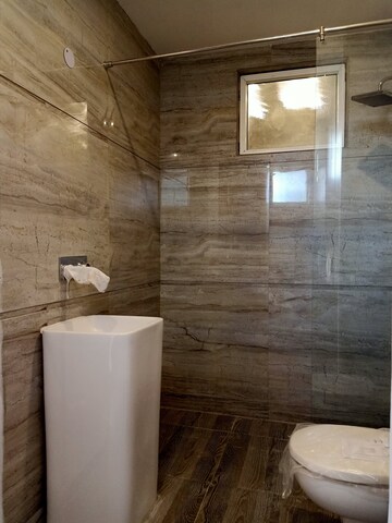 Bathroom in 3 BHK Builder Floor at Ansal Sushant Lok I, Sector 43 – for Rent