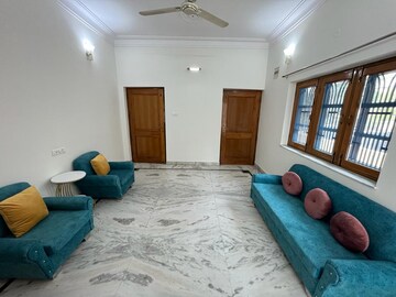 Living Room in 4 BHK Independent House at Jakhan – for Rent