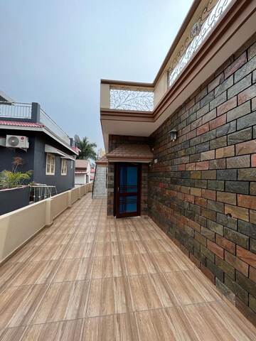 Balcony in 4 BHK Independent House at Jakhan – for Rent
