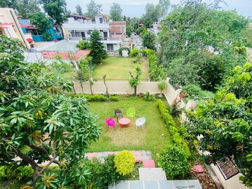 4 BHK Independent House – Garden View at Jakhan - for Rent