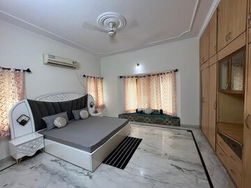 Living Room in 4 BHK Independent House at Jakhan – for Rent