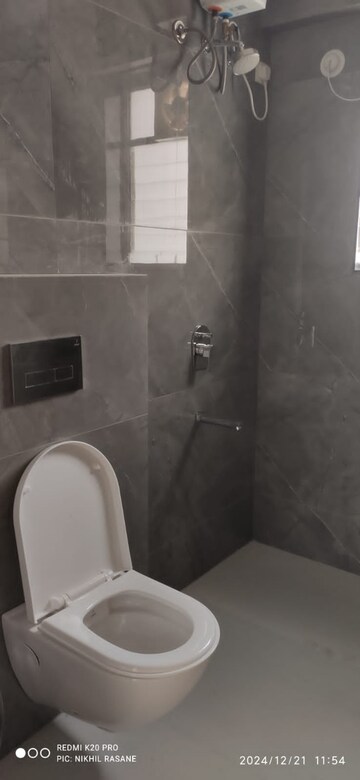 Bathroom in 3 BHK Apartment at Majestique Signature Towers, Balewadi – for Rent