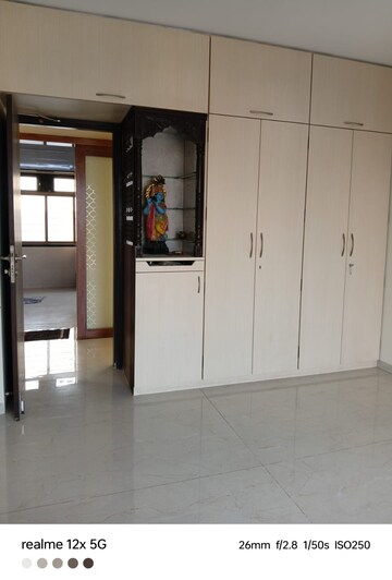 Room in 3 BHK Apartment at Chembur – for Sale