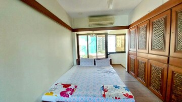 Bedroom in 2 BHK Apartment at Bandra West – for Rent
