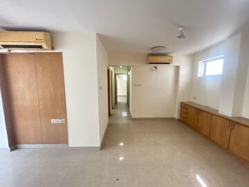 Room in 3 BHK Apartment at Mamata Apartments, Prabhadevi – for Sale