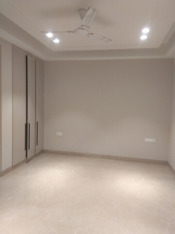 Room in 4 BHK Builder Floor at New Friends Colony – for Rent